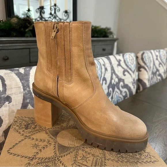 NIB Free People Tan Leather Ankle Boots Free People | Shoes | Freepeople James Chelsea Boots 40 New  main image 2